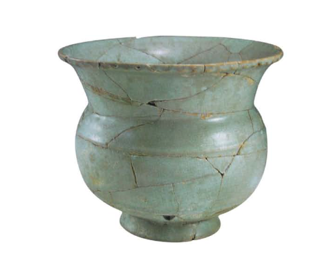 明成化时期流行青釉瓷器仿造南宋官窑