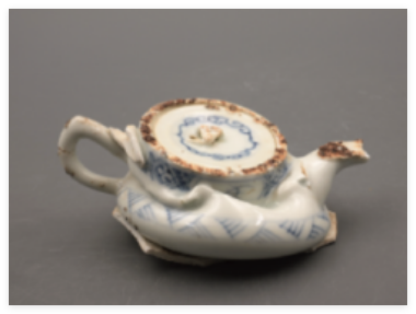 江西省景德镇泗王庙遗址出土的青花瓷器残片