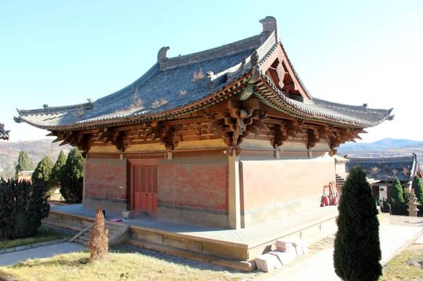 北宋元丰三年(1080年)重建,面宽三间,进深六椽,单檐歇山顶