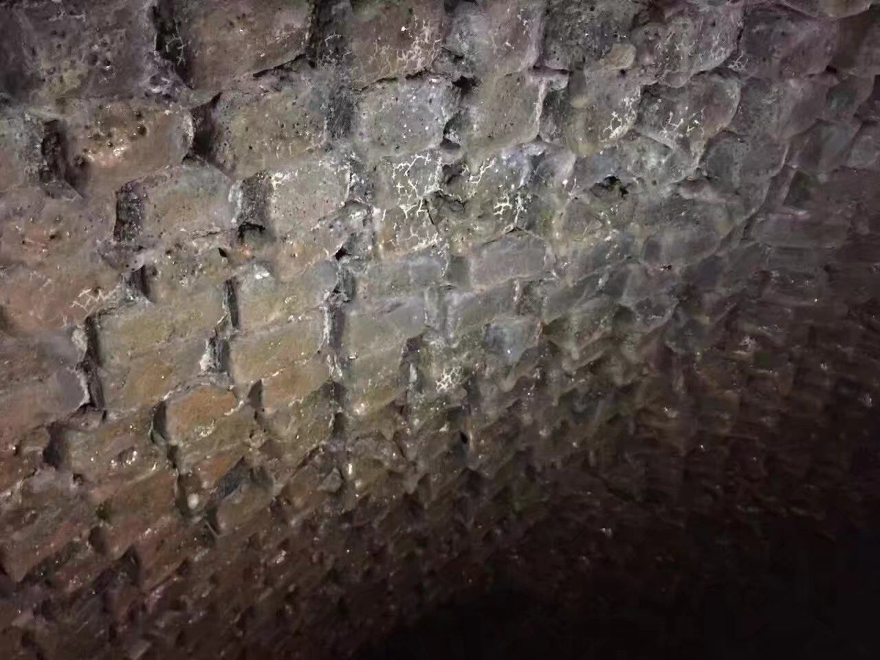 Ҥ